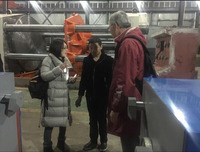 日本沢村閥門SAWAMURA VALVE質(zhì)檢部長來公司驗(yàn)收閥門試驗(yàn)臺。